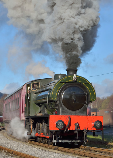 Hunslet Class WD 0-6-0ST 'LORD PHIL' departs from Rowsley South-20140111