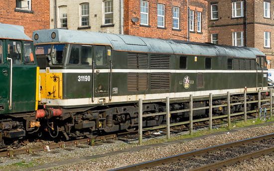 31190 stands at Derby station, 24/4/15