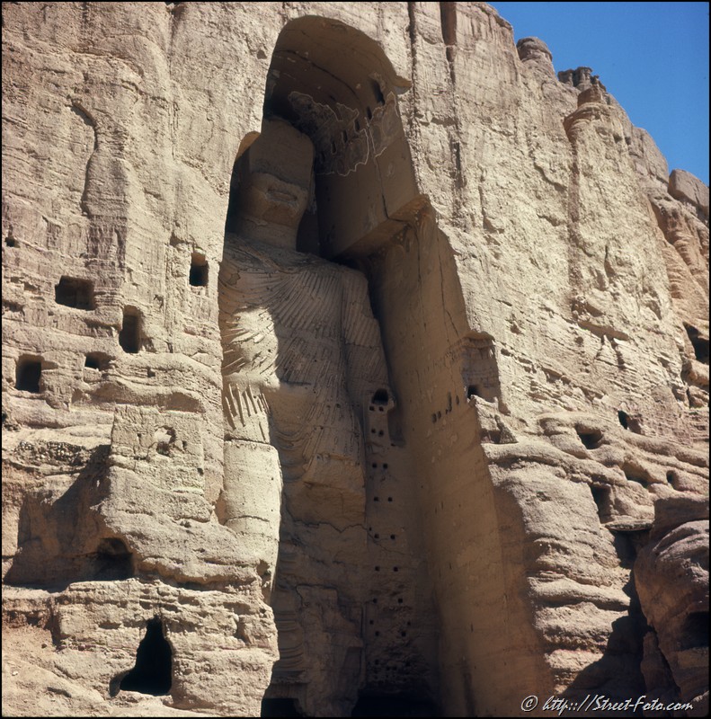 Afganistan in 1969. Buddhas of Bamyan. Emir Shabashvili's private collection